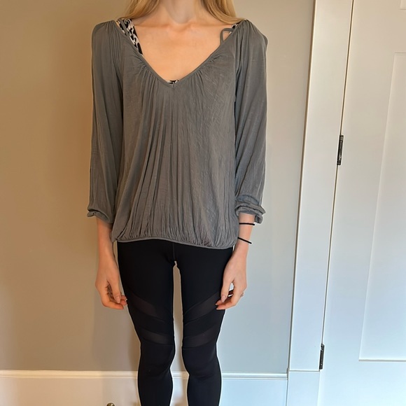 Green blouse - Picture 1 of 1